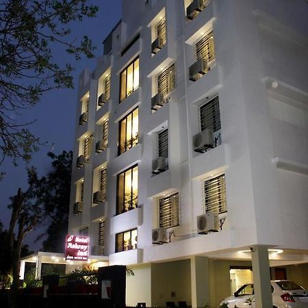Hotel Ashray Inn Ахмедабад Екстер'єр фото
